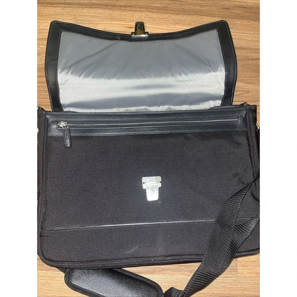 TUMI Bedford Thornbrook Document Brief Bag Business Bag Briefcase 29232D